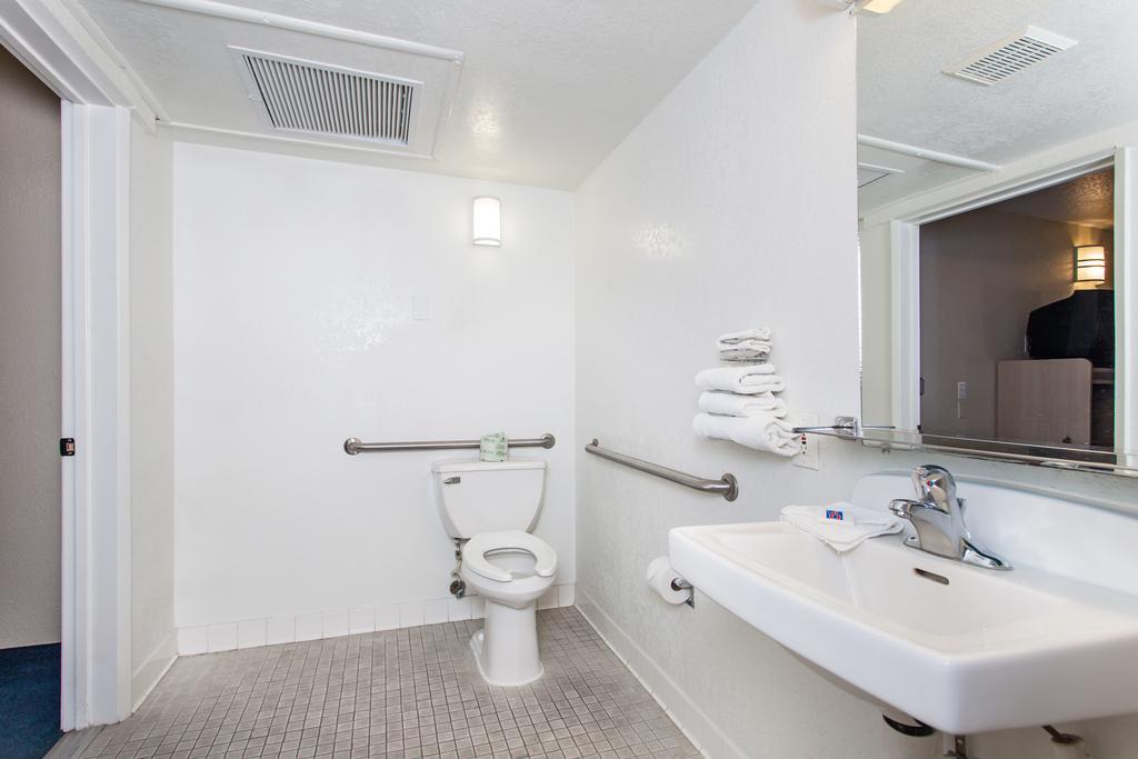Park Inn By Radisson, Turlock Ruang foto