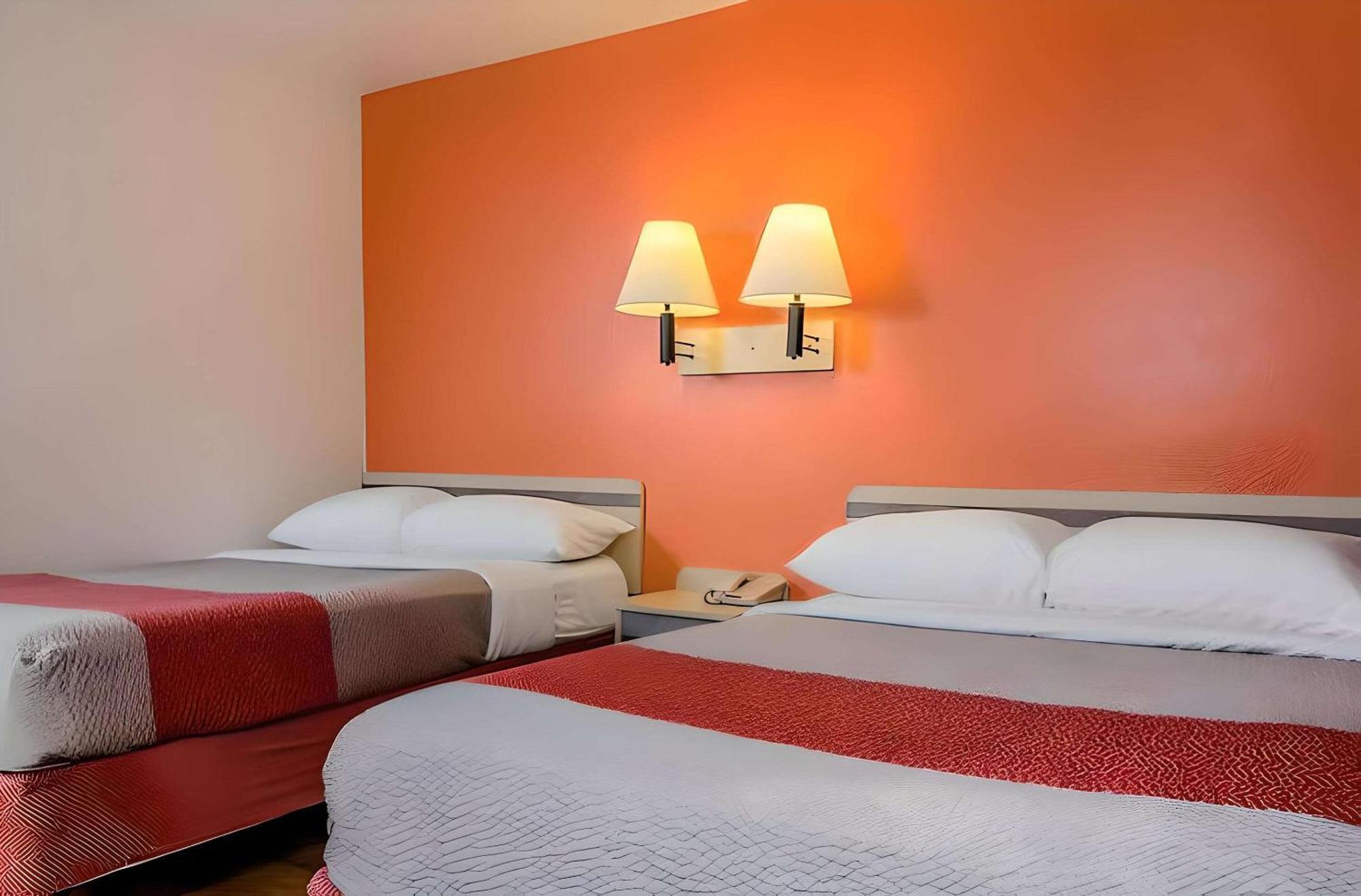Park Inn By Radisson, Turlock Bagian luar foto