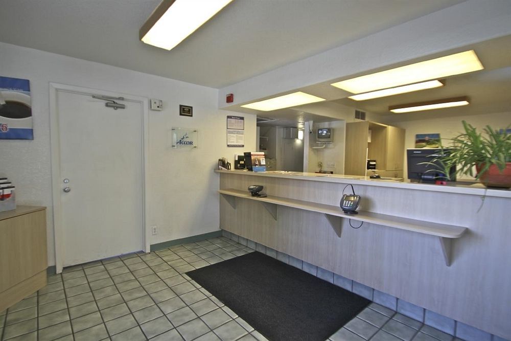 Park Inn By Radisson, Turlock Bagian luar foto